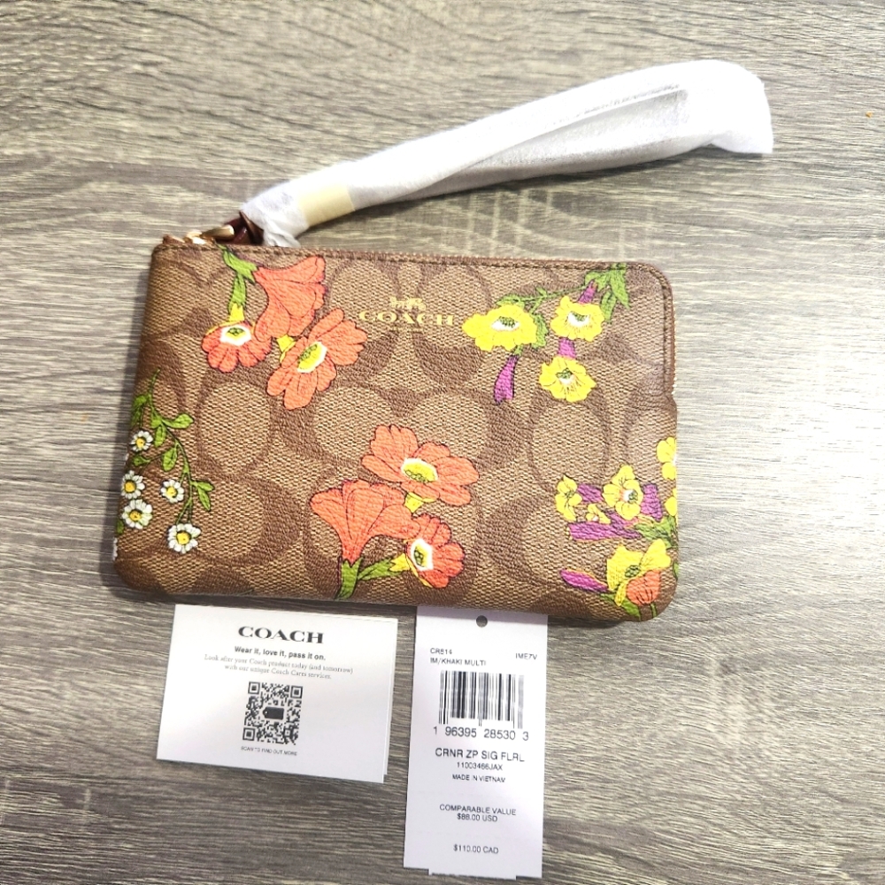 Coach Signature Canvas Corner Zip Wristlet With Floral Print **FAST SHIPPING** - Picture 5 of 6